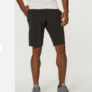 Lululemon Men’s Short, Medium. 11” inseam Linerless Charcoal Gray EUC